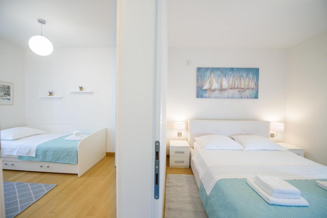 Apartment Nikolina ポドストラナ エクステリア 写真